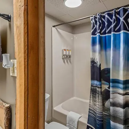 Stonegate Lodge 2 Queen Beds Wifi Tv Salt Water Pool Fire Pits #303 Eureka Springs Exterior photo