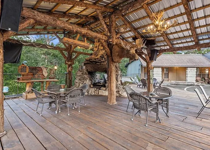 Stonegate Lodge 2 Queen Beds Wifi Tv Salt Water Pool Fire Pits #303